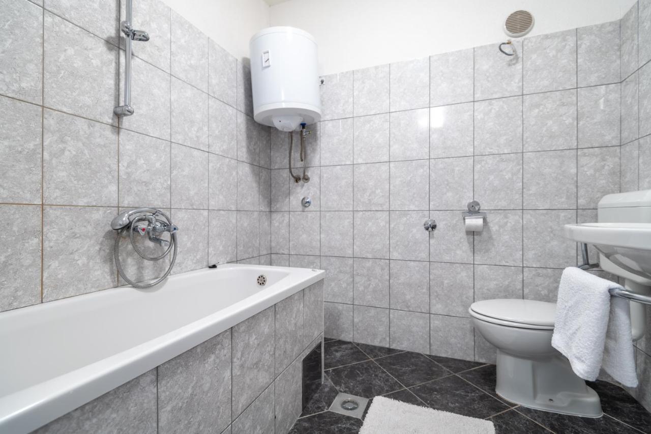 Apartman Vito Neum Exterior foto